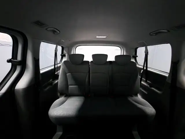 Hyundai H-1 view 14