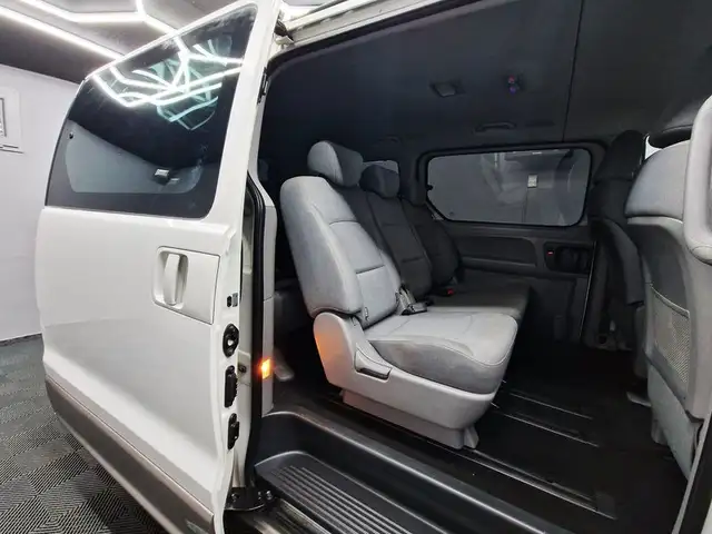 Hyundai H-1 view 15