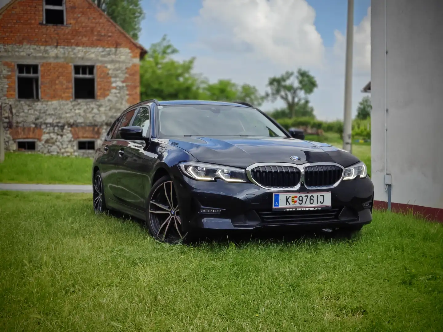 BMW 318 318d Touring Aut. Sport Line - 1