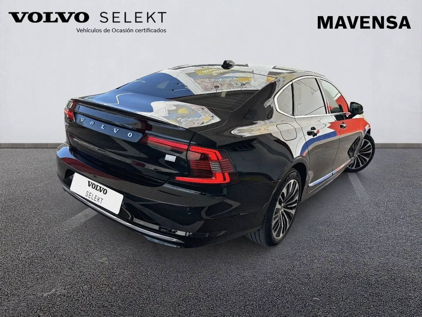 Volvo S90 2.0 T8 Twin AWD Recharge Core Bright AT Fekete - 2
