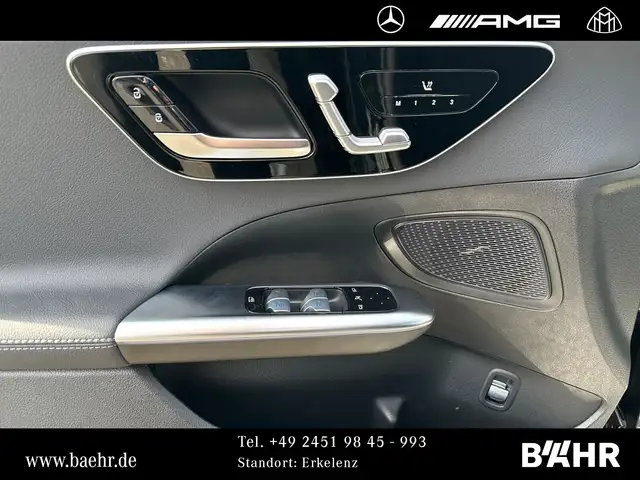 Mercedes-Benz C-Class view 13