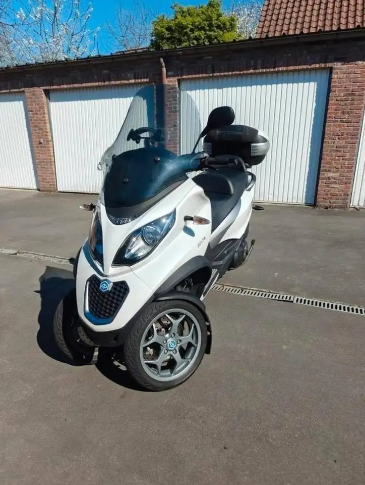Piaggio MP3 500