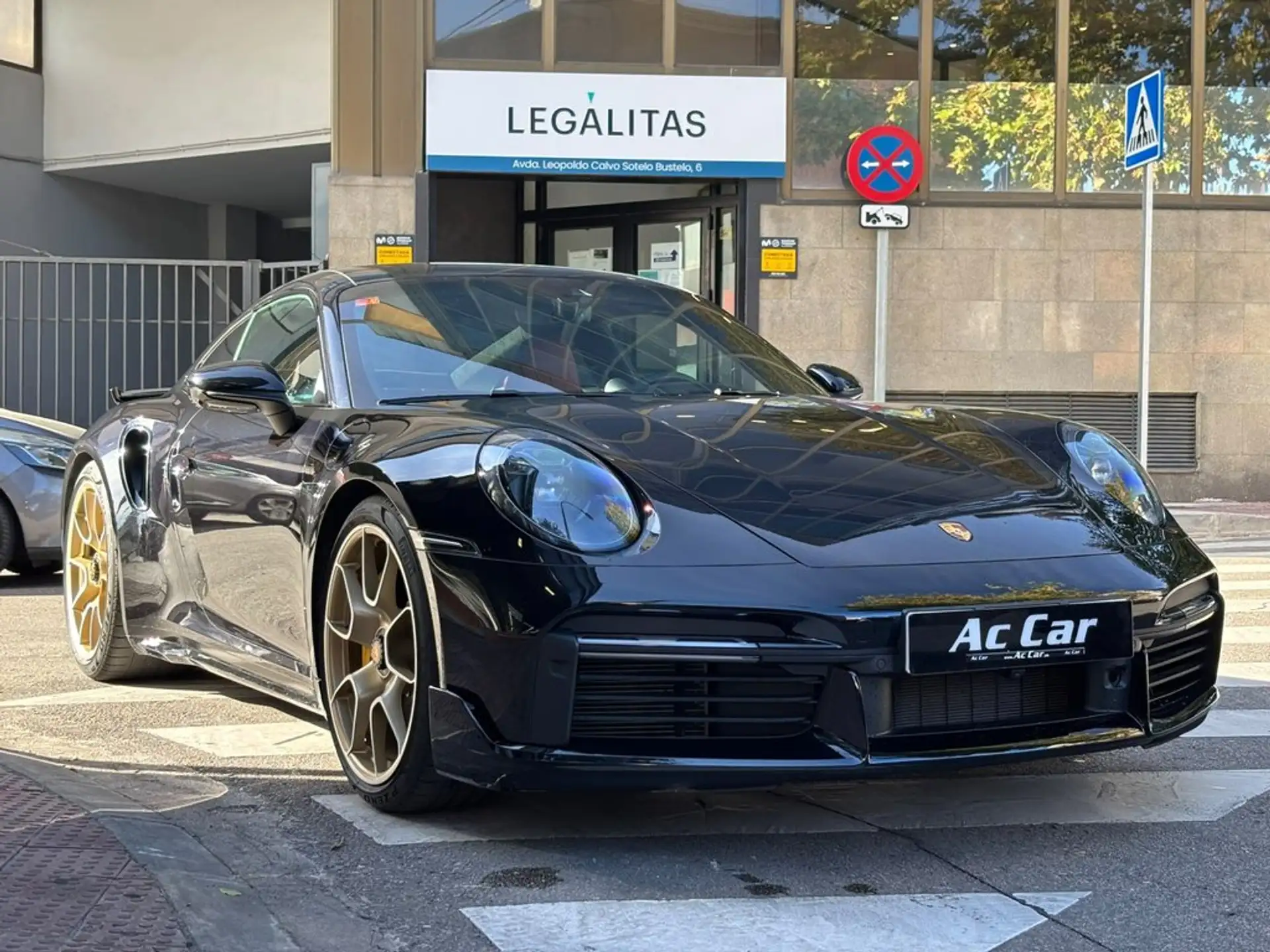 포르쉐 911 Turbo S Coupe 2021 블랙 사진 4