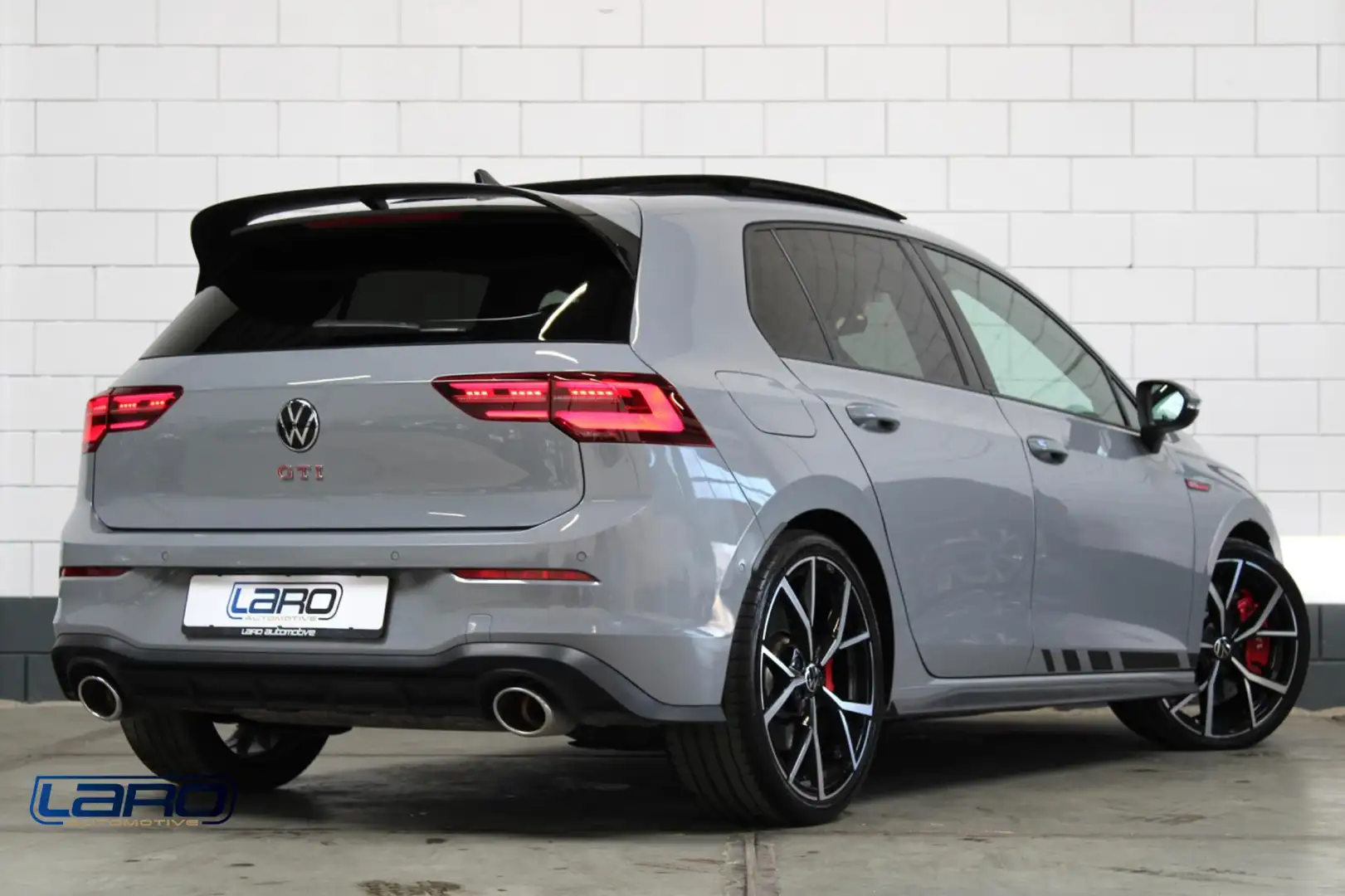 Volkswagen Golf GTI 2.0 TSI Clubsport | Pano IQ.Lights Nurburg Fabriek Grijs - 2