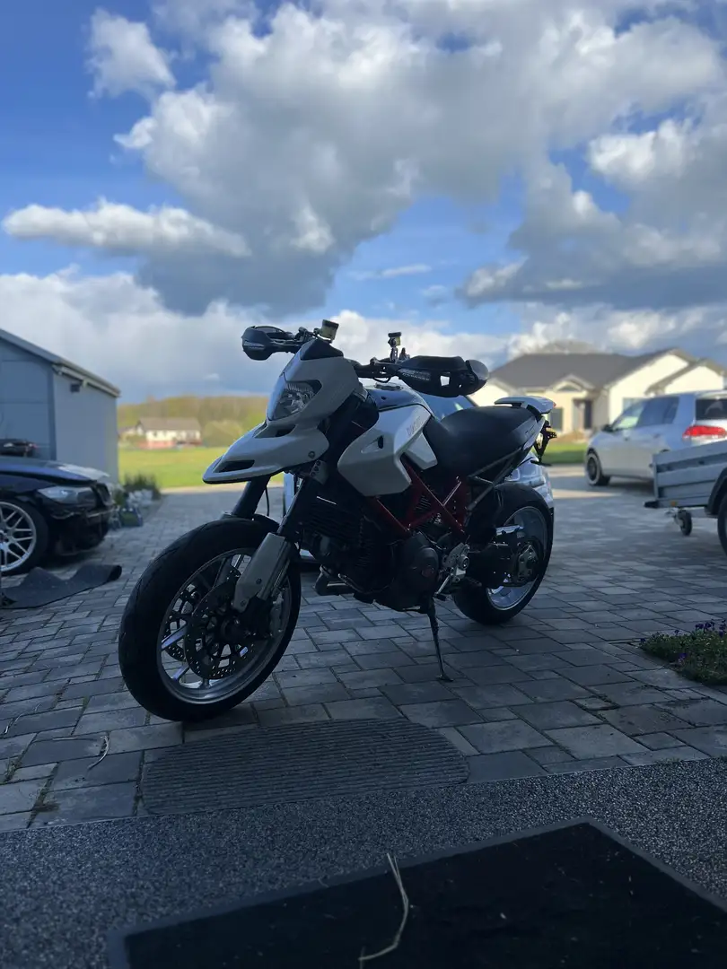 Ducati Hypermotard 1100 Evo - 1
