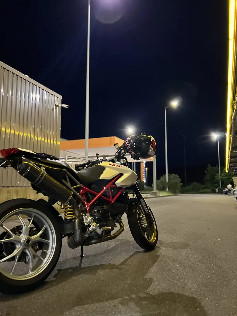 Ducati Hypermotard 1100 Evo - 2