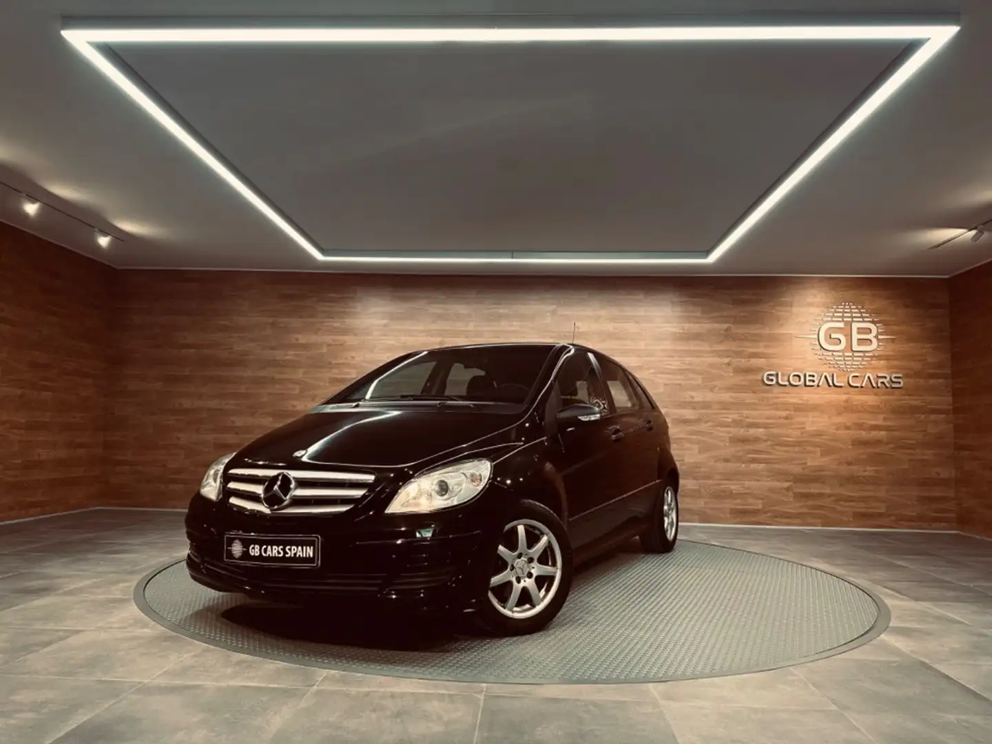 Mercedes-Benz B 180 180CDI Negru - 1
