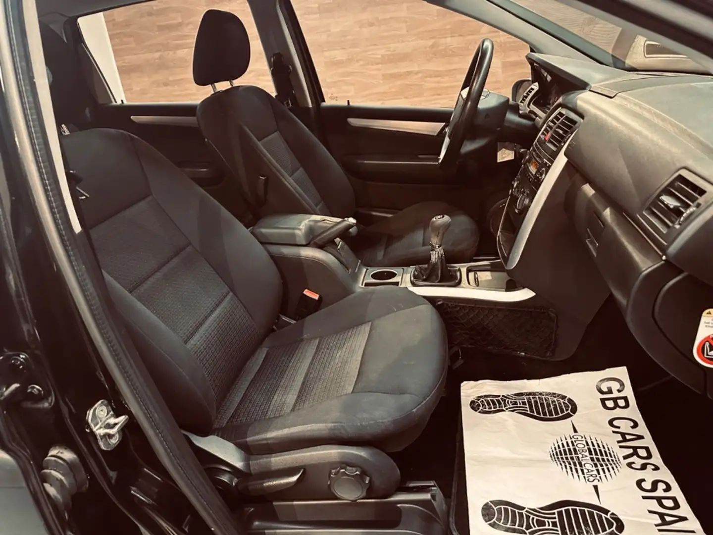 Mercedes-Benz B 180 180CDI Negru - 2