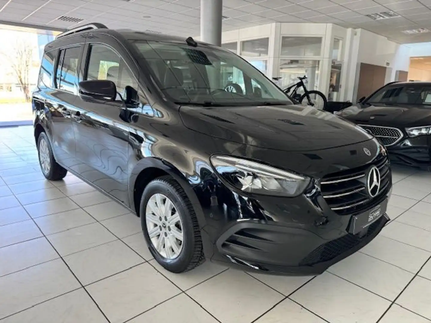 Mercedes-Benz T-Class T 180 d PROGRESSIVE LED MBUX RFK KLIMAAUTO PDC Schwarz - 2