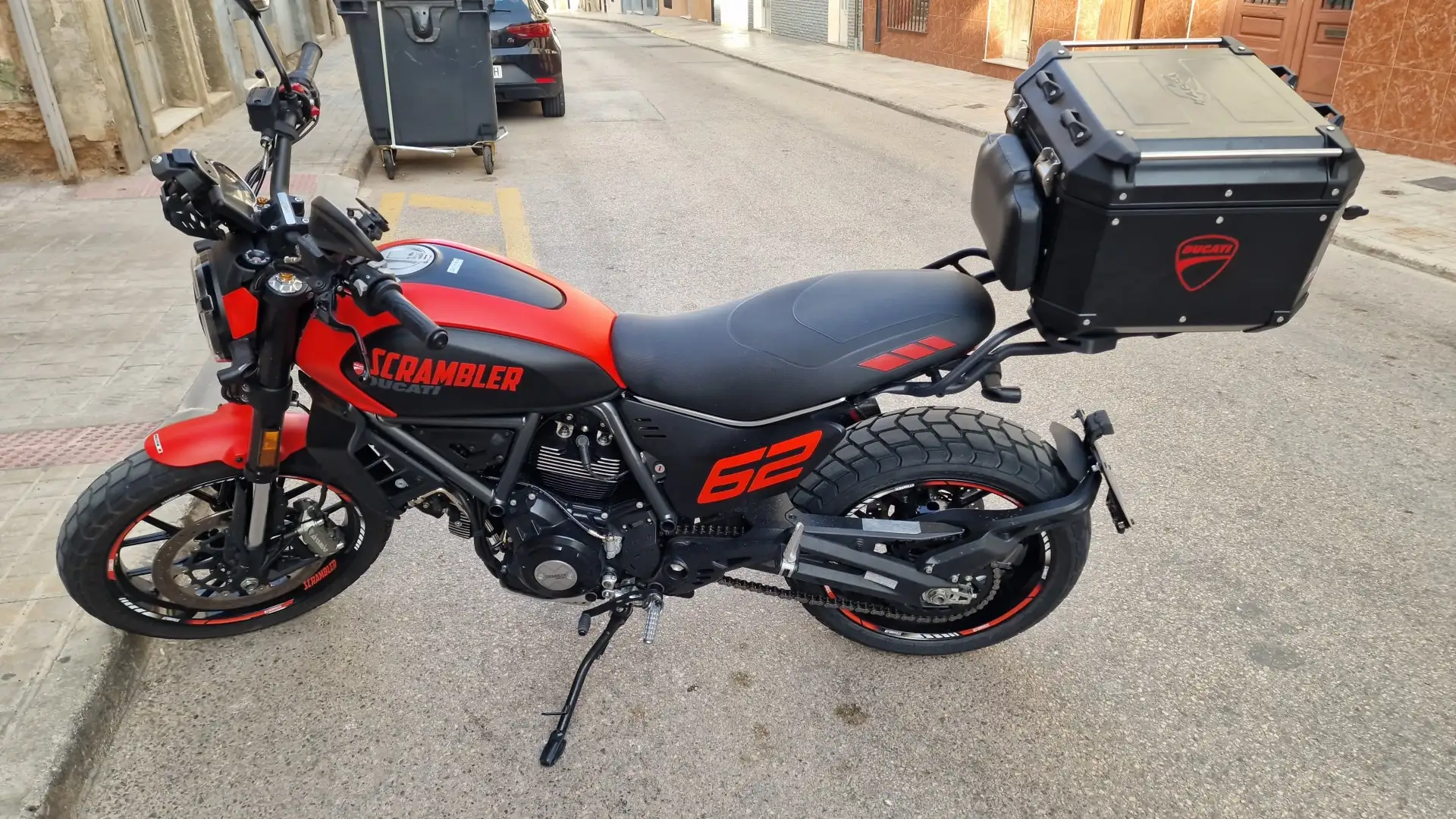 Ducati Scrambler full trother 803 roja y negra Rojo - 1