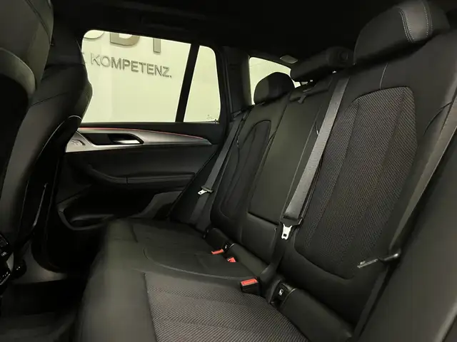 BMW X3 view 14