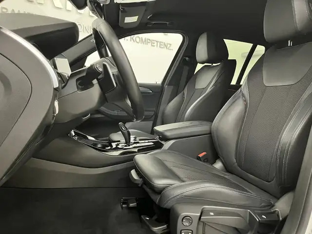 BMW X3 view 13