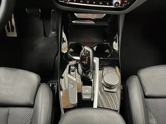 BMW X3 view 12
