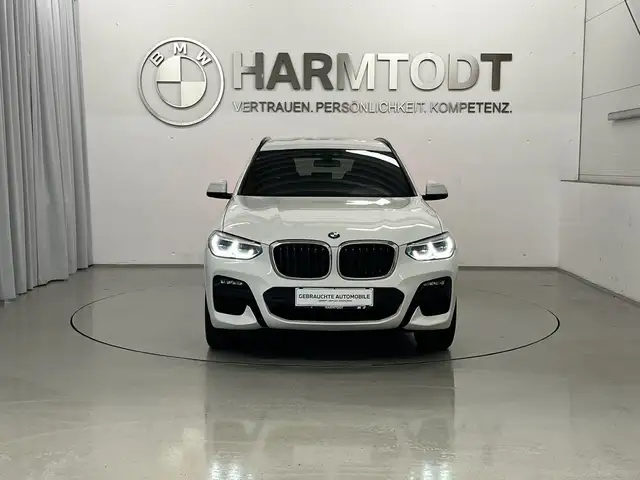 BMW X3 view 6