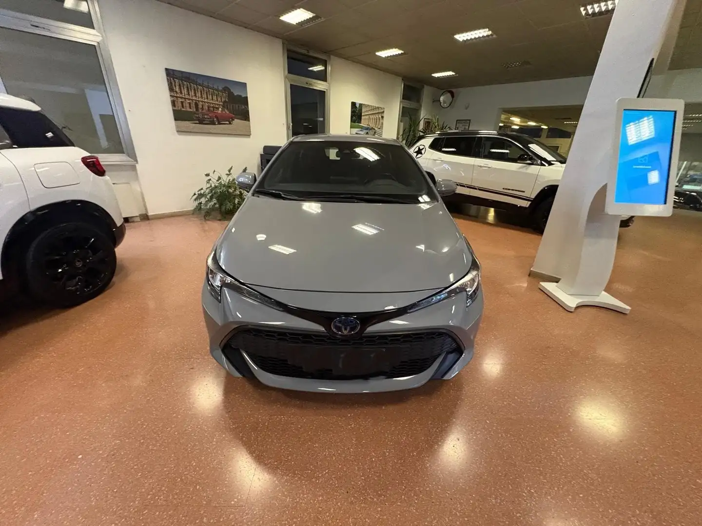 Toyota Corolla Corolla XII 2019 1.8h Business cvt GPL Grigio - 2