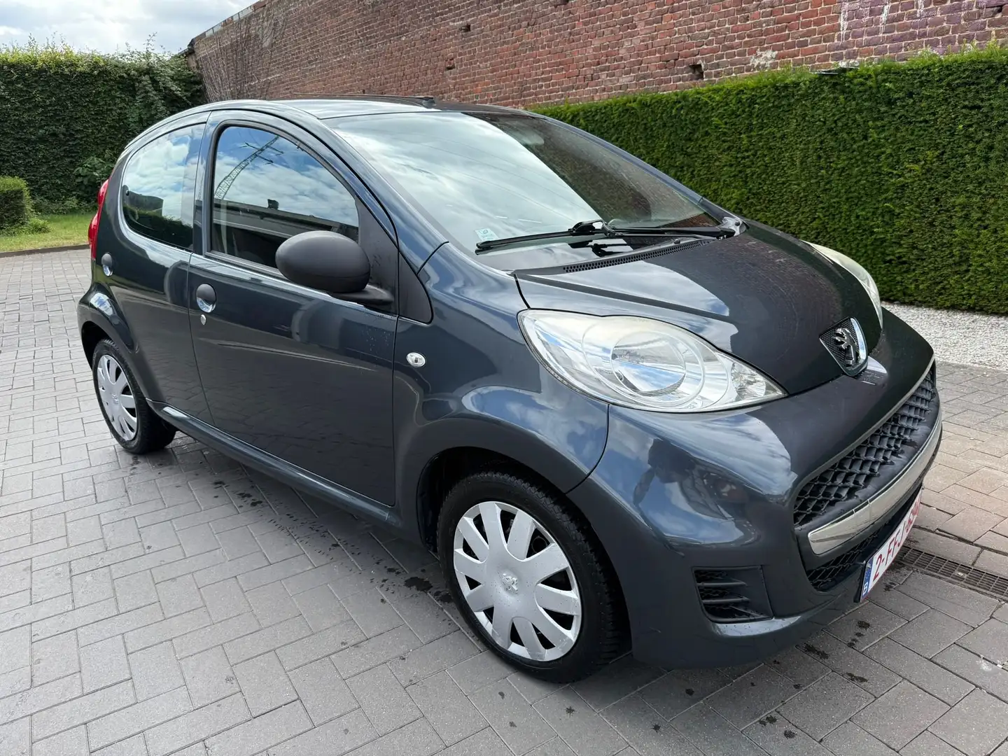 Peugeot 107 107 1.0i Trendy GARANTIE 12 MOIS/MAANDEN Gris - 2