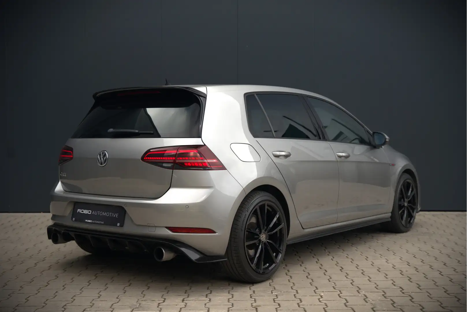 Volkswagen Golf GTI 2.0 TSI | Dynaudio | Stoelverwarming | Adaptive Cr Gris - 2