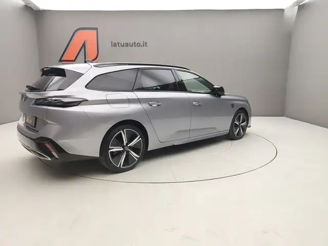 Peugeot 308 view 7