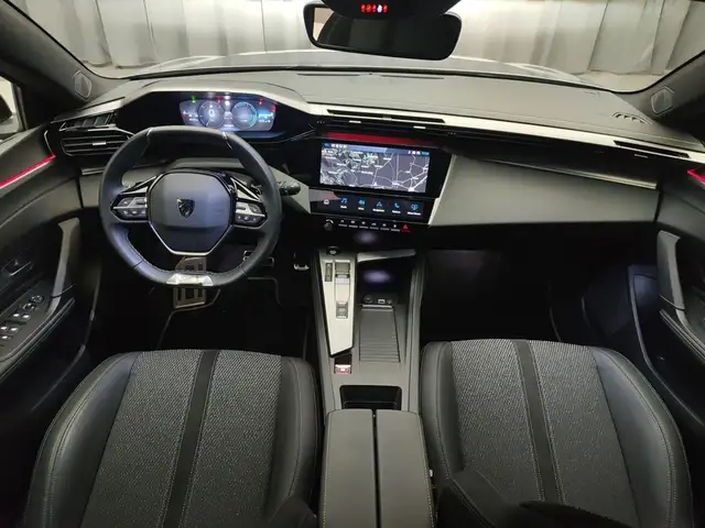 Peugeot 308 view 9