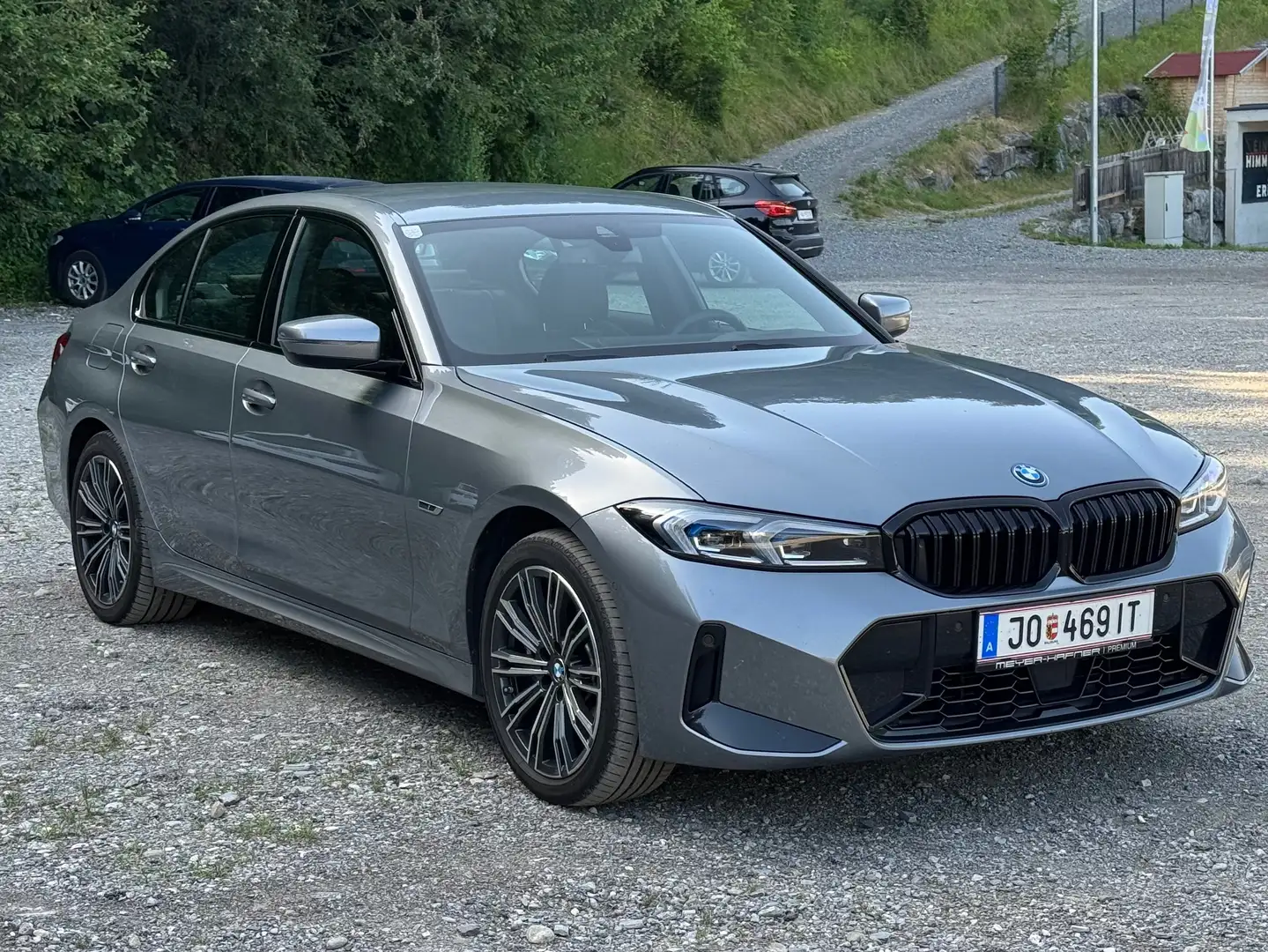BMW 330 330e PHEV xDrive Aut. Grau - 1