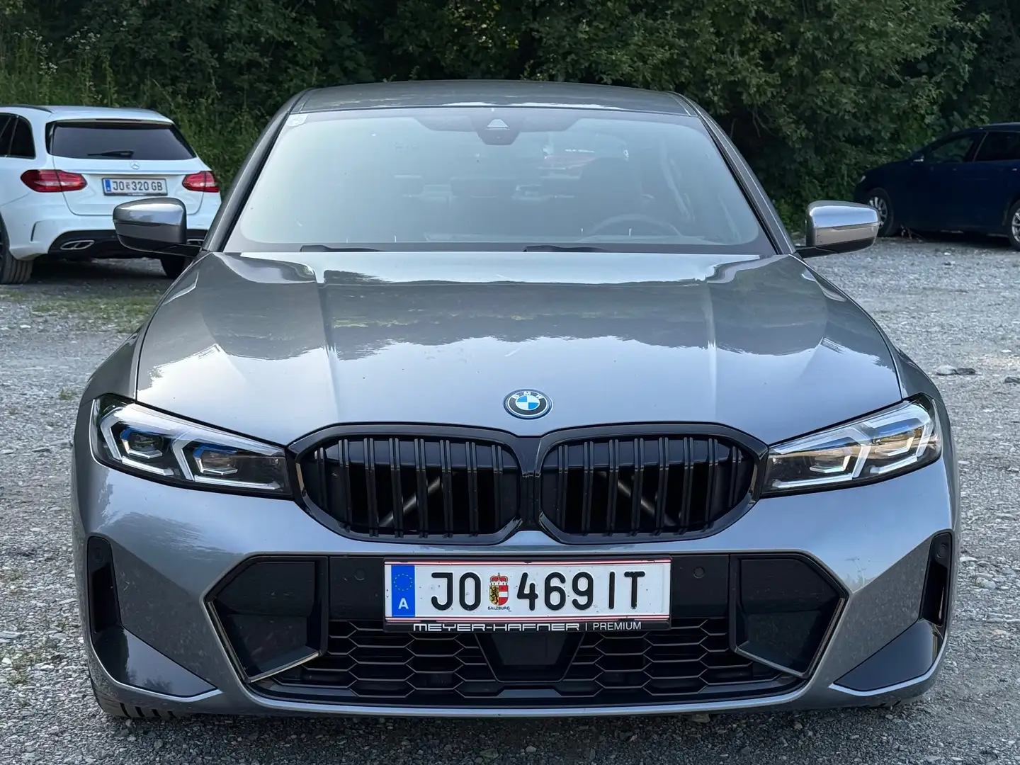 BMW 330 330e PHEV xDrive Aut. Grau - 2