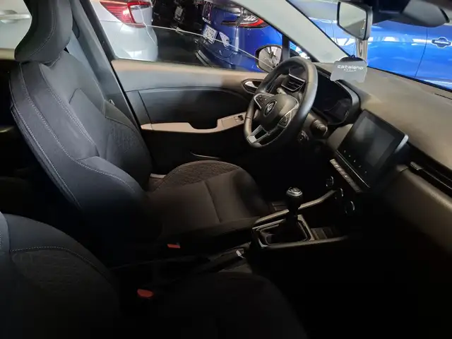 Renault Clio view 13