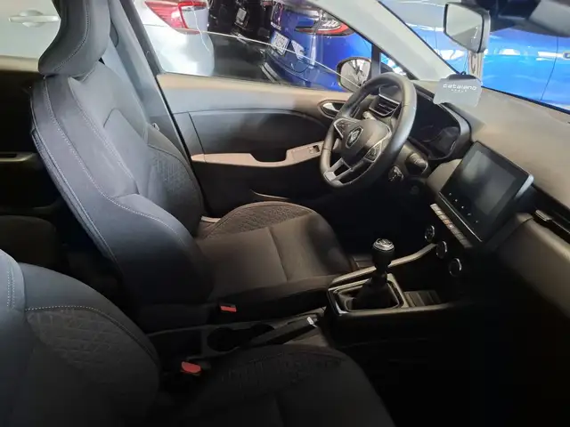Renault Clio view 12