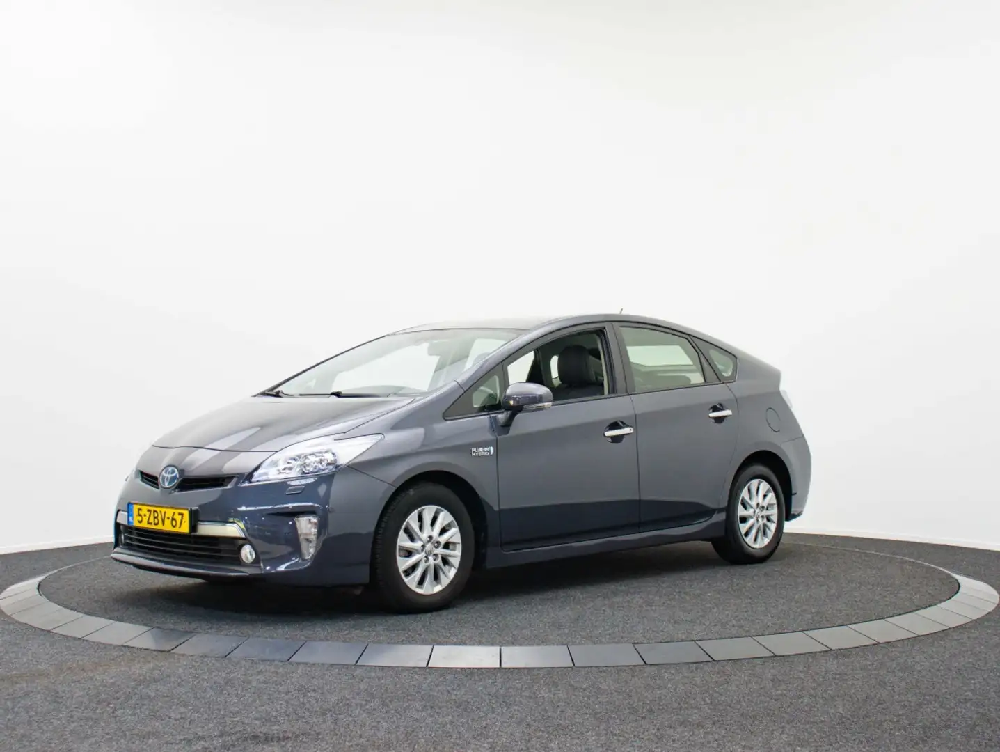 Toyota Prius 1.8 Plug-in Executive Business | Leder | Navigatie Grijs - 2