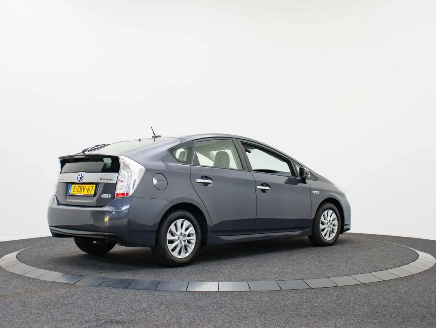 Toyota Prius 1.8 Plug-in Executive Business | Leder | Navigatie Gris - 2