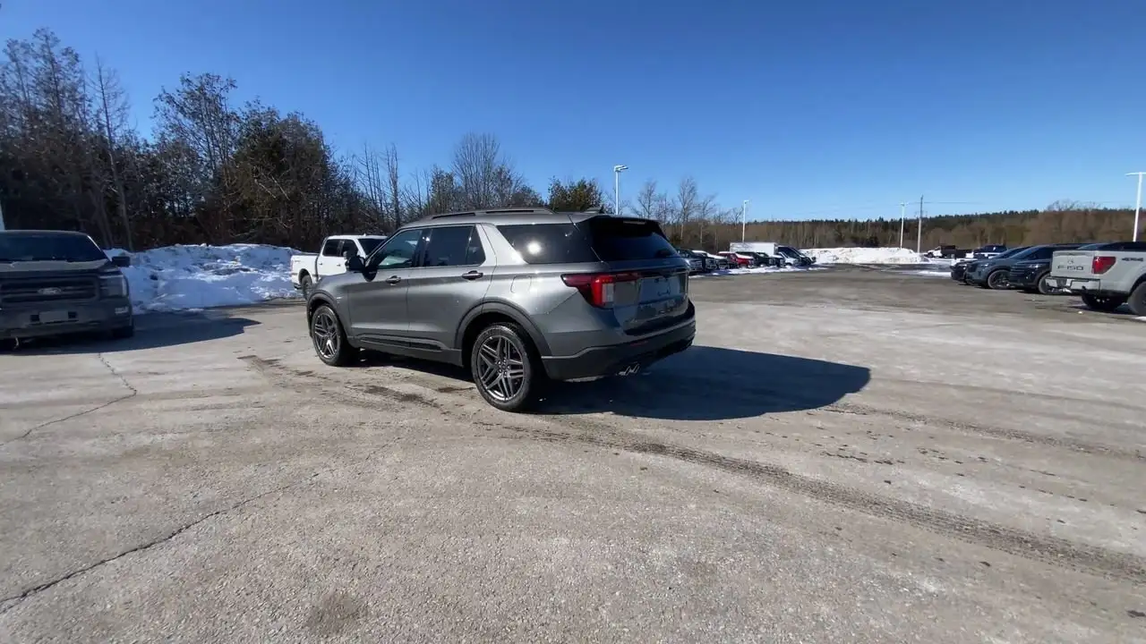 Ford Explorer photo Ford Explorer