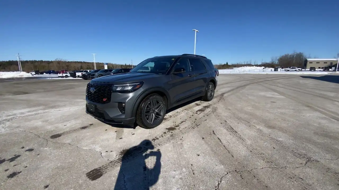 Ford Explorer photo Ford Explorer