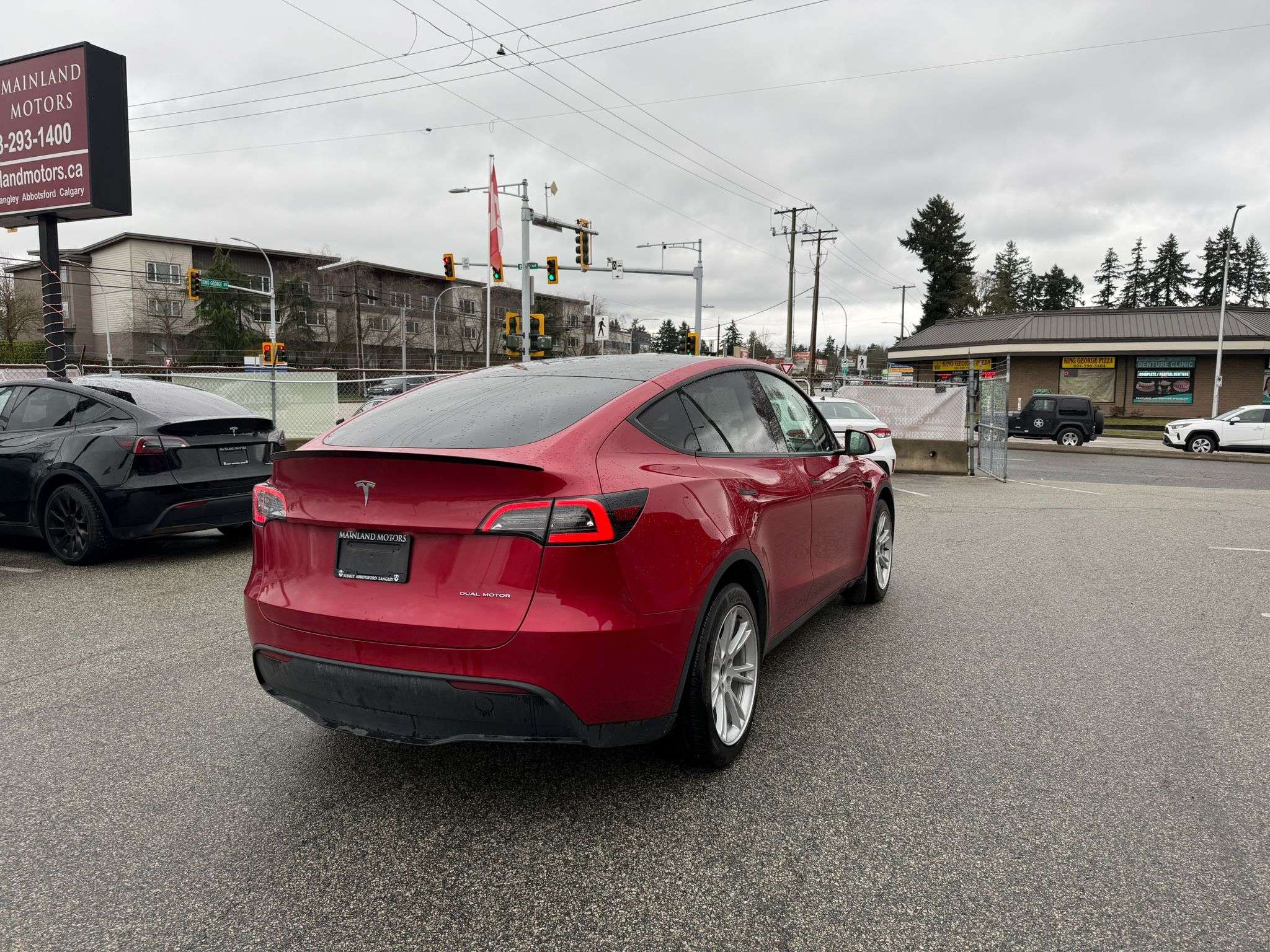 2023 Tesla Model Y — view 4