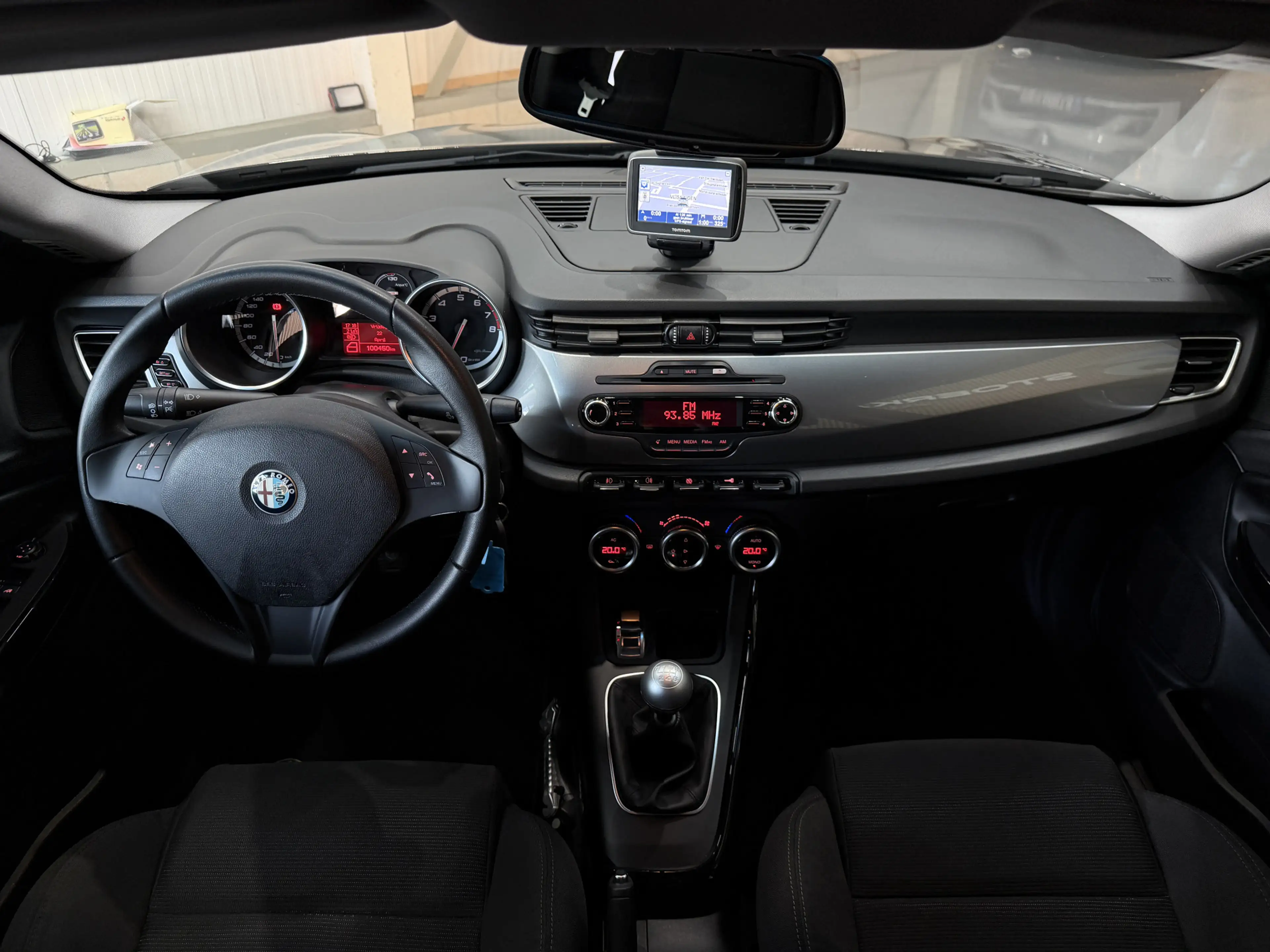 Alfa Romeo Giulietta 1.4 T Distinctive Clima | Navi | Cruise control | — photo 2