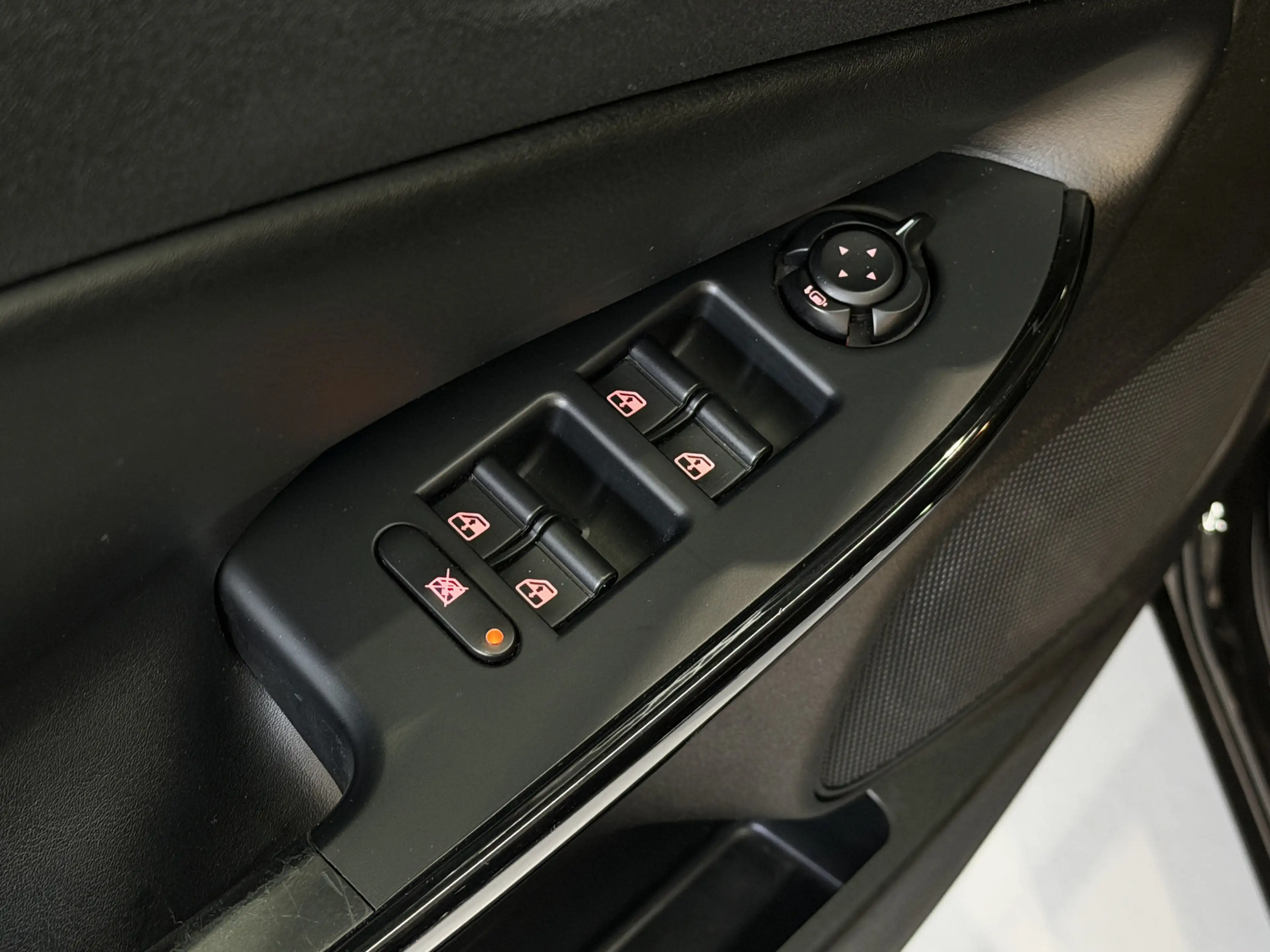Alfa Romeo Giulietta 1.4 T Distinctive Clima | Navi | Cruise control | — photo 14