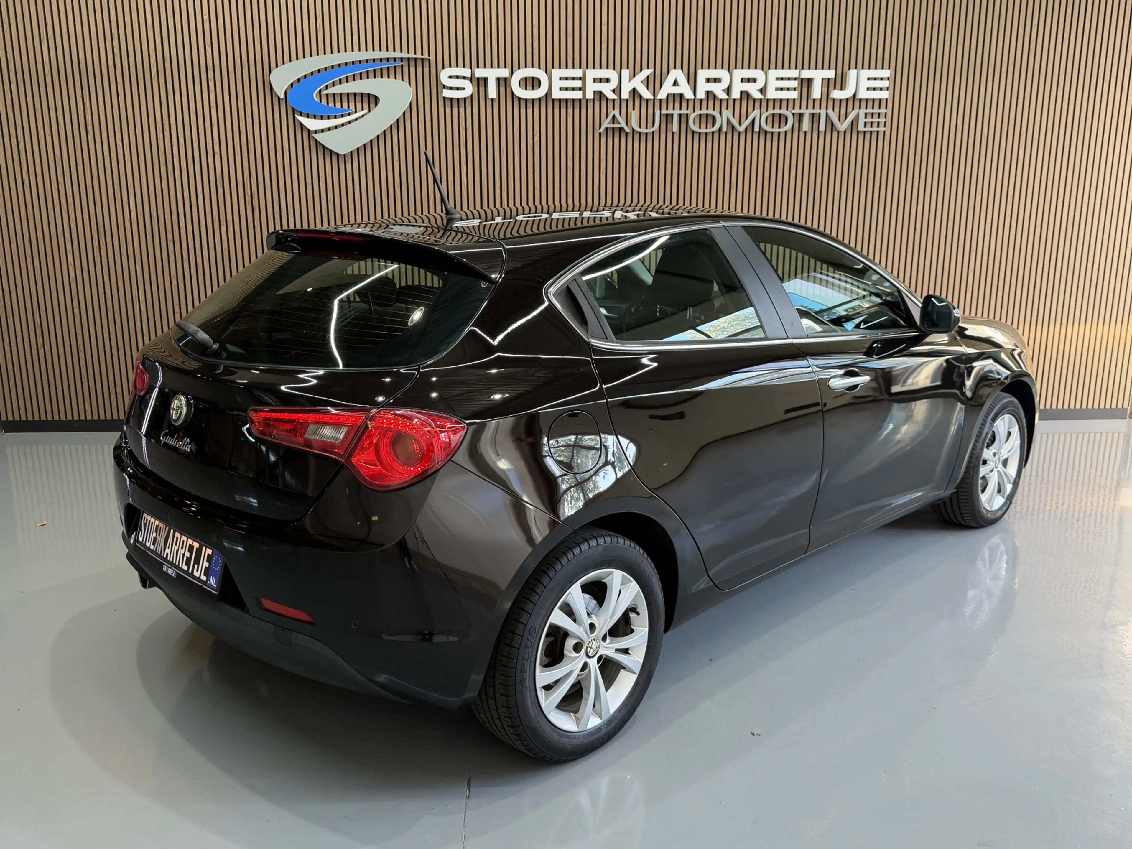 Alfa Romeo Giulietta 1.4 T Distinctive Clima | Navi | Cruise control | — photo 35