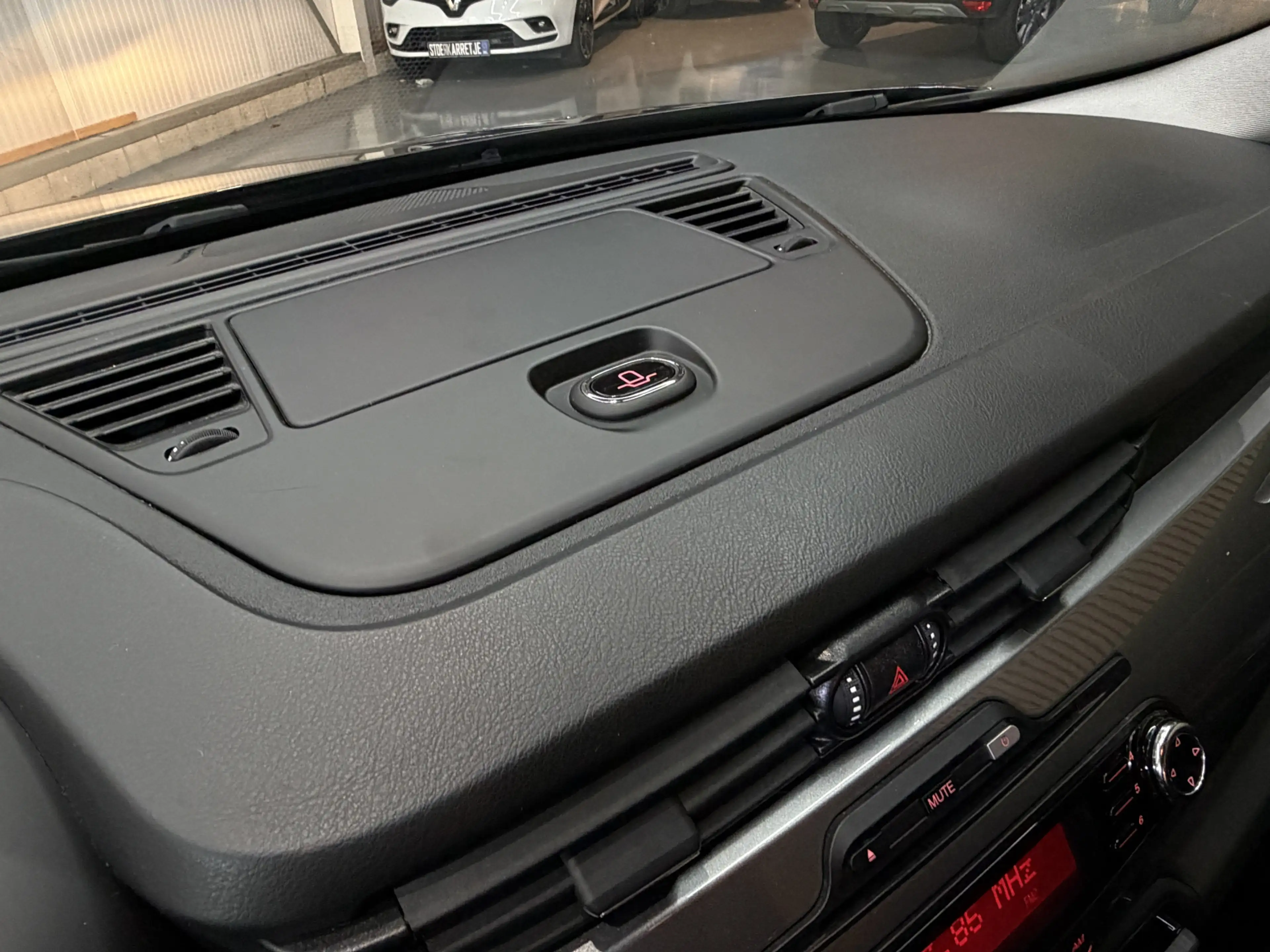 Alfa Romeo Giulietta 1.4 T Distinctive Clima | Navi | Cruise control | — photo 34
