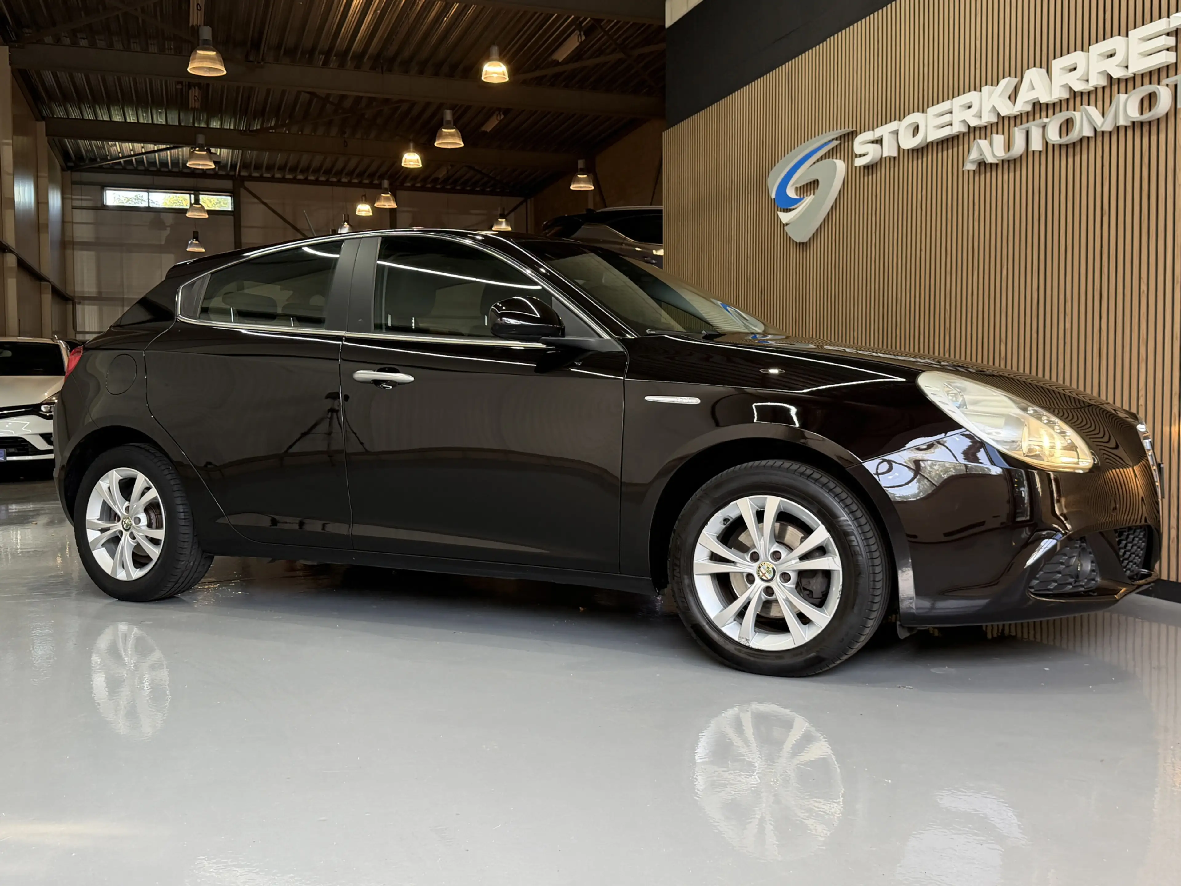 Alfa Romeo Giulietta 1.4 T Distinctive Clima | Navi | Cruise control | — photo 41