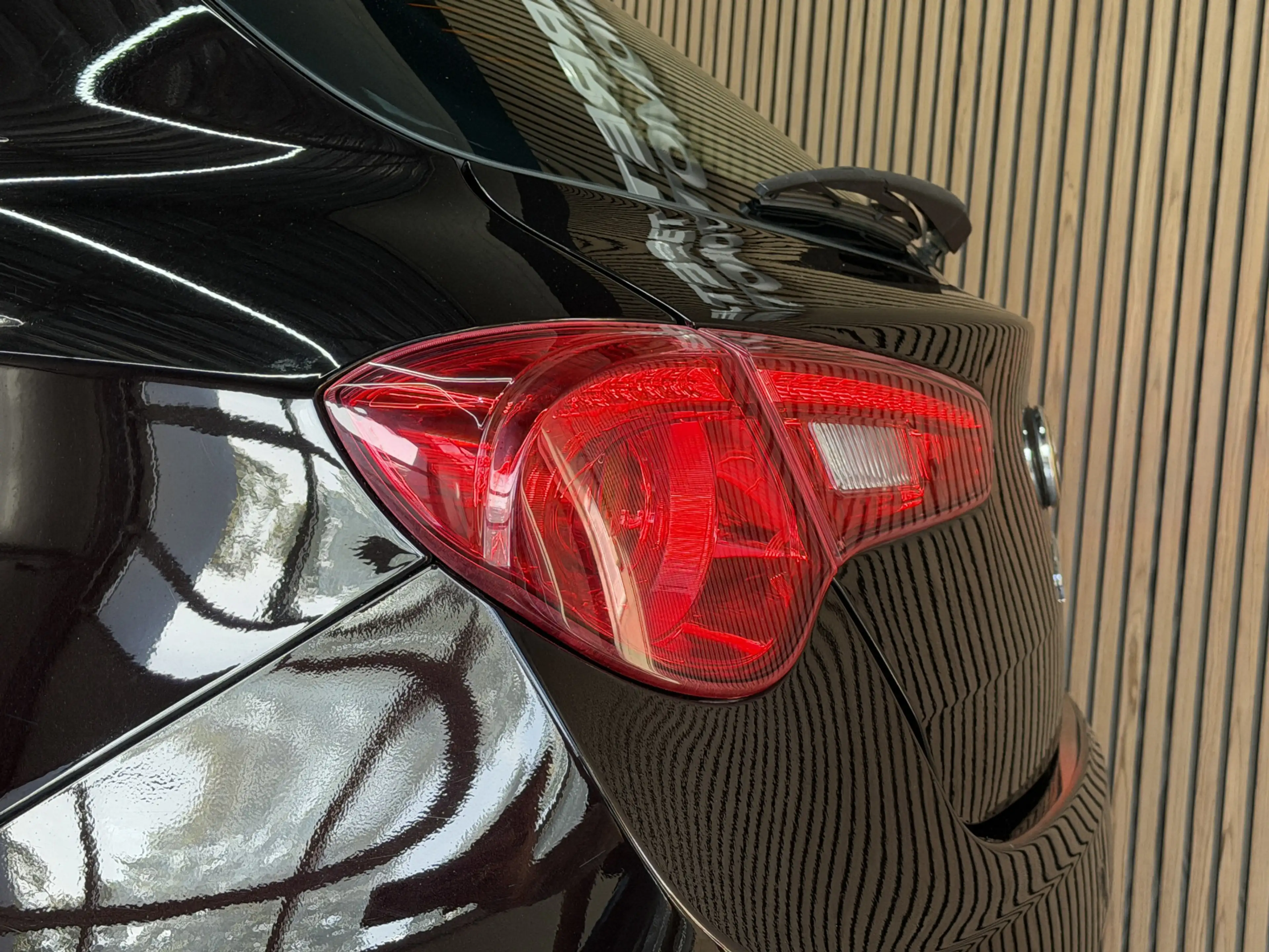 Alfa Romeo Giulietta 1.4 T Distinctive Clima | Navi | Cruise control | — photo 21
