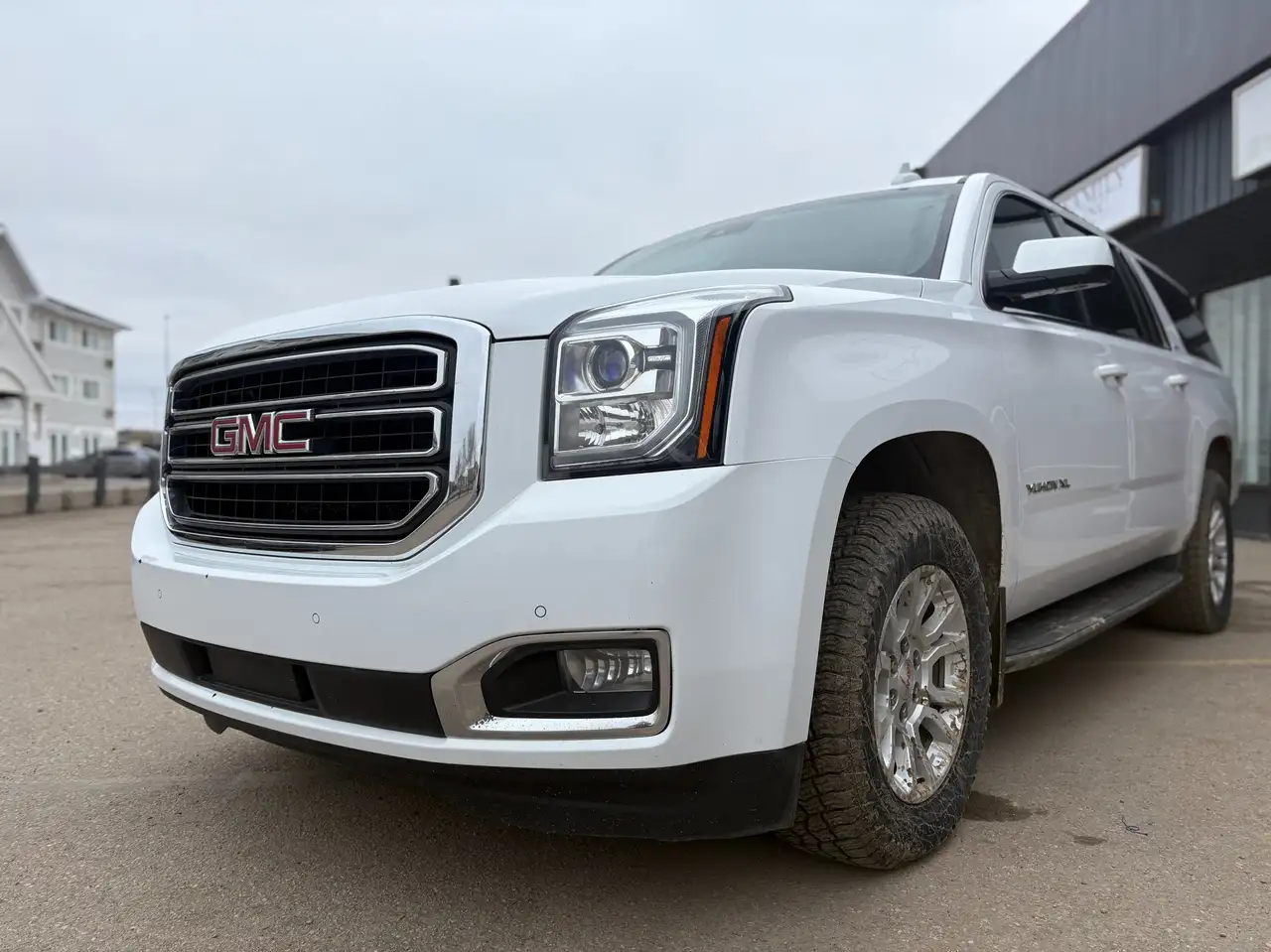 GMC Yukon снимка GMC Yukon
