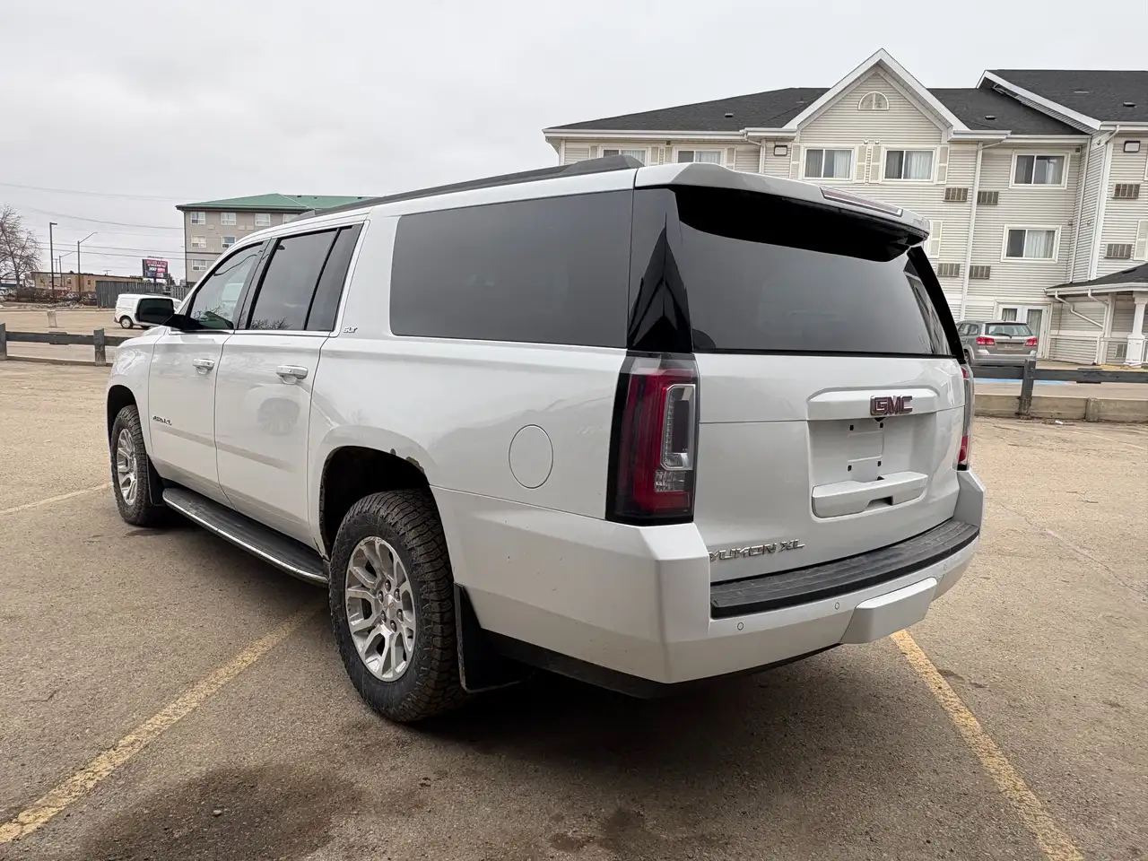 GMC Yukon снимка GMC Yukon