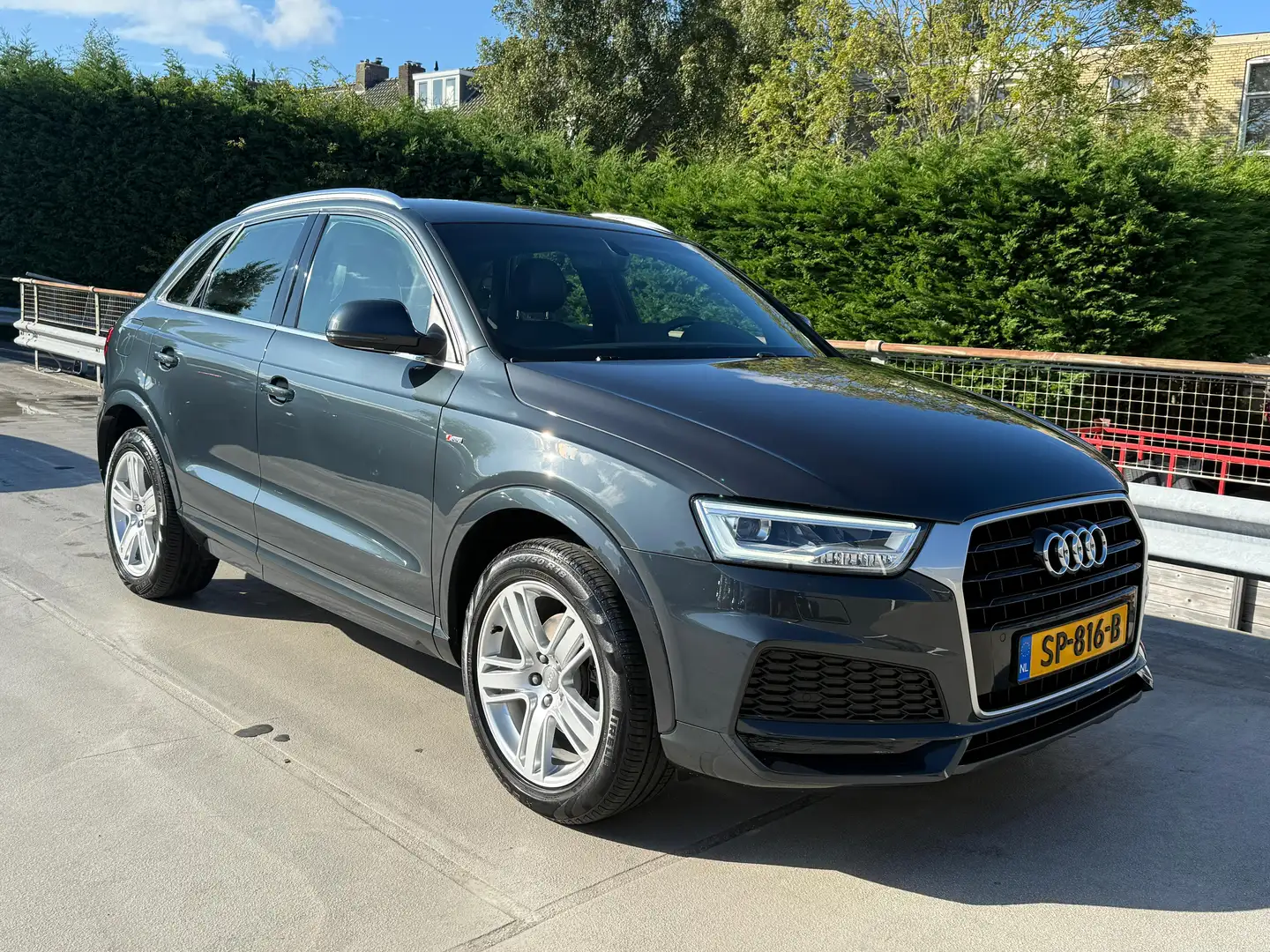 Audi Q3 1.4 150PK S-Tronic TFSI CoD Sport Advance Sport | Grijs - 2