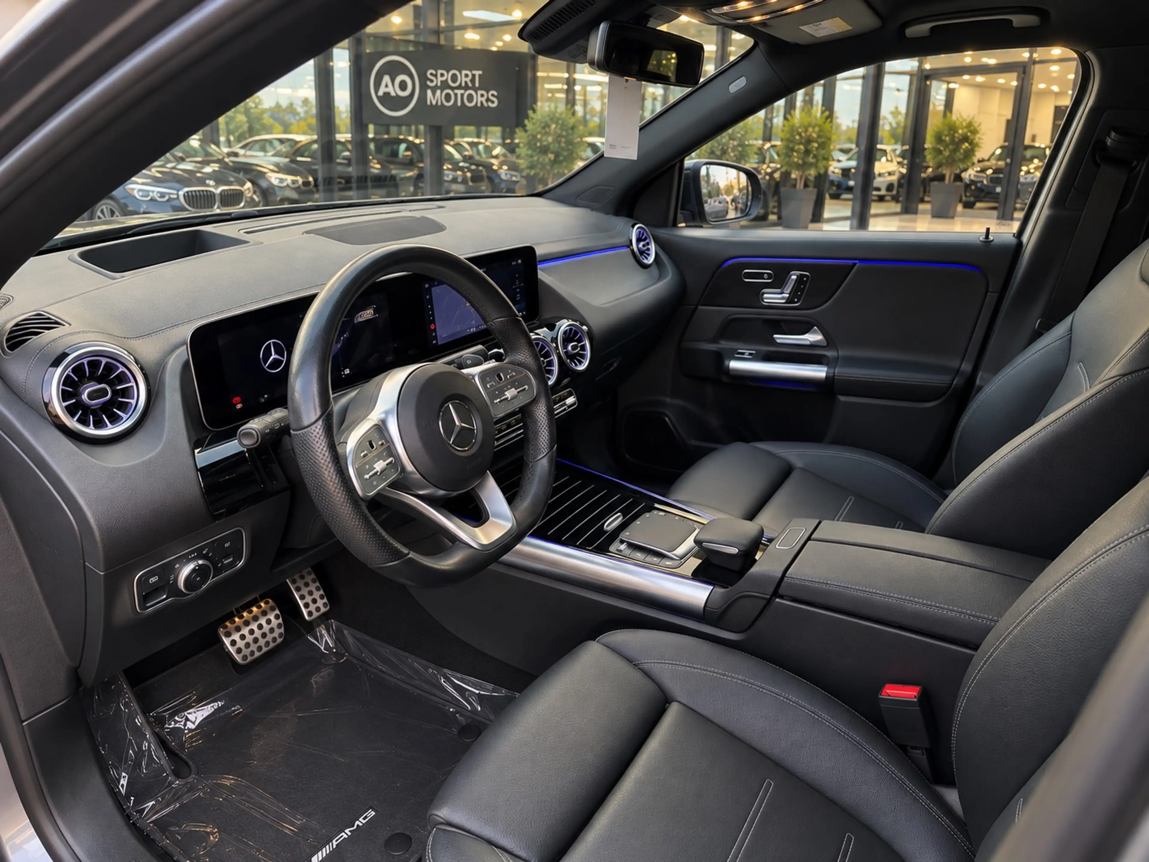 Mercedes-Benz GLA 200 GLA 200 d Pack AMG | Pano| Head Up| Memoir | Night Paket | 1er main | Full Option — photo 6