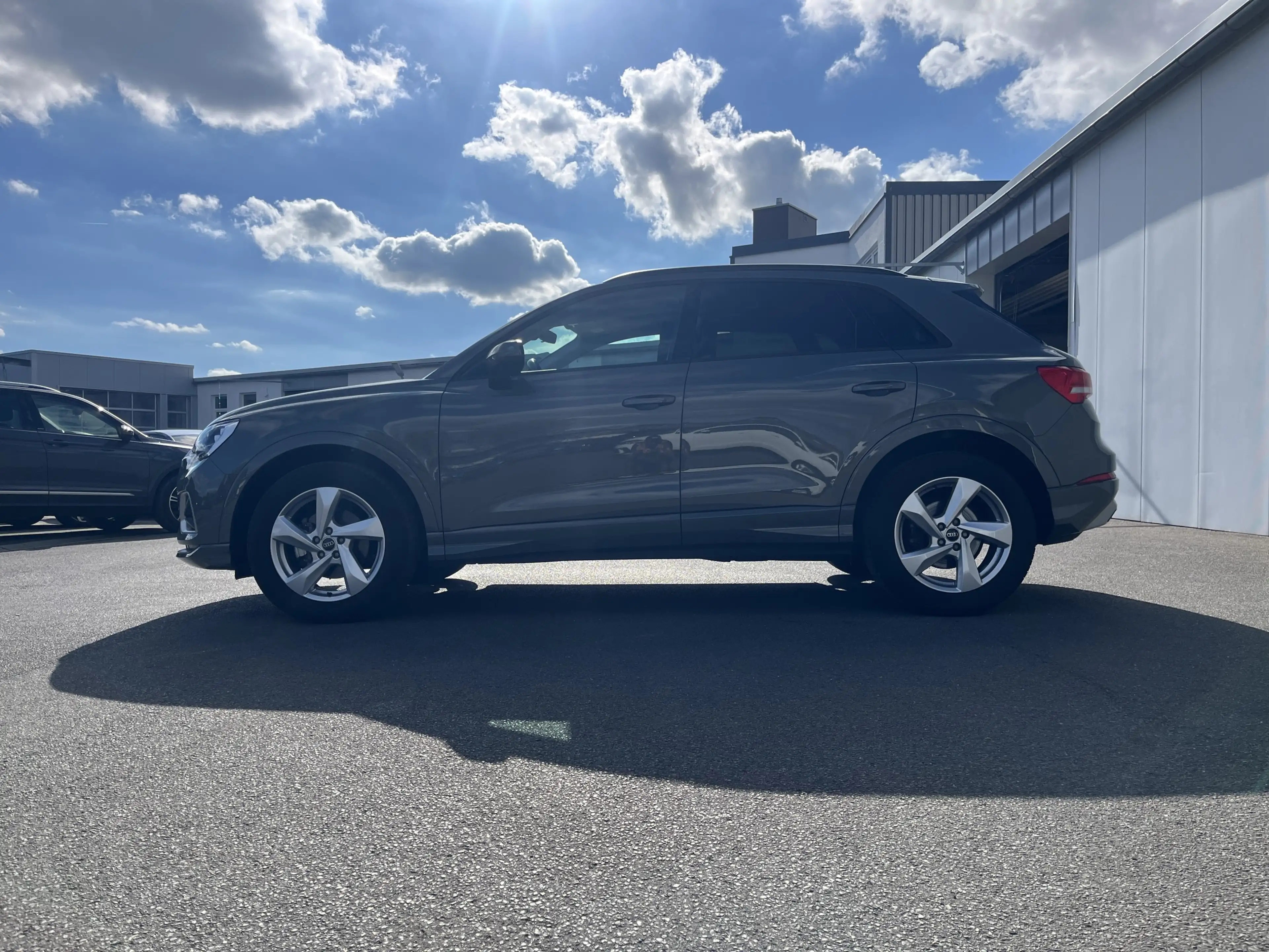 Audi Q3 35 2.0 TDI S tronic advanced 188€ m0% Anz. Navi — photo 2