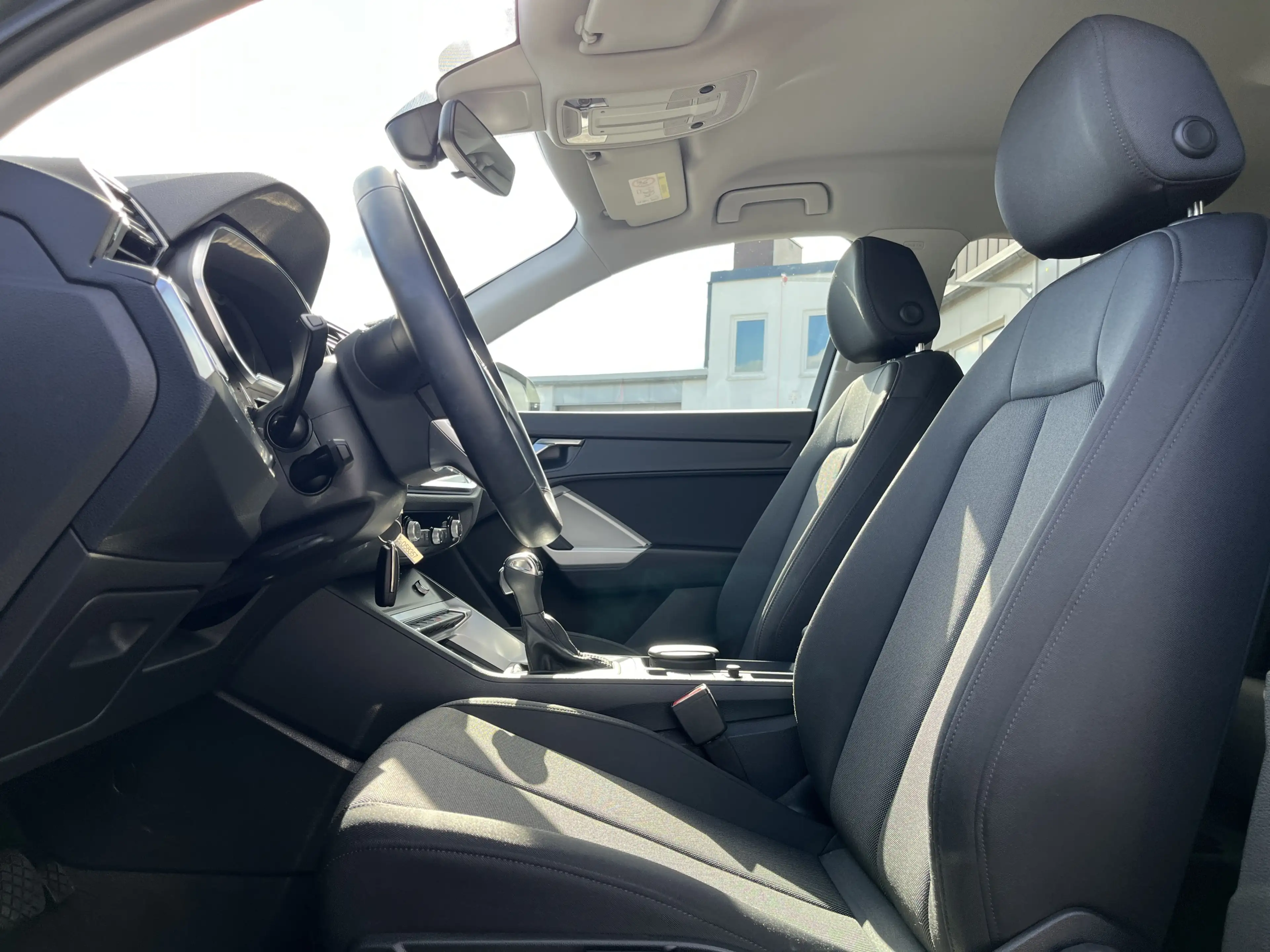 Audi Q3 35 2.0 TDI S tronic advanced 188€ m0% Anz. Navi — photo 13