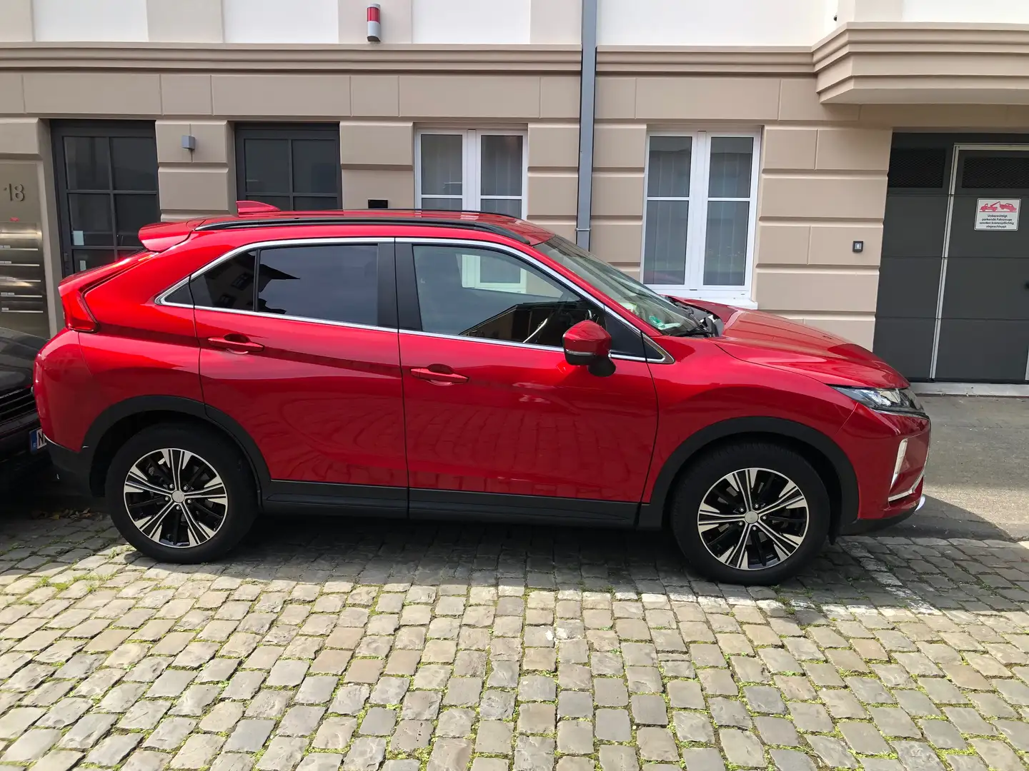 Mitsubishi Eclipse Cross Eclipse Cross 1.5 T-MIVEC Rot - 1