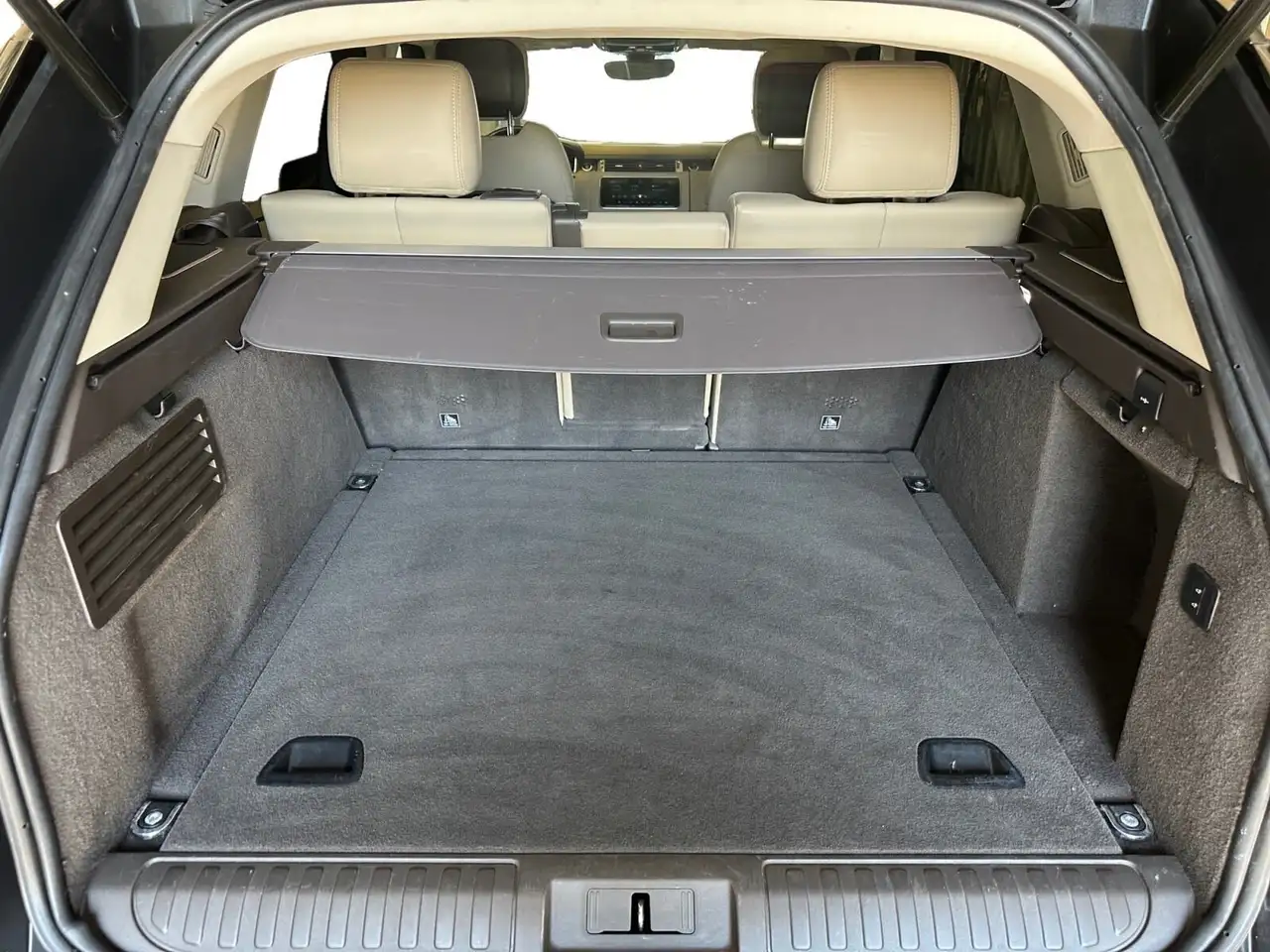 Land Rover Range Rover Sport снимка Land Rover Range Rover Sport