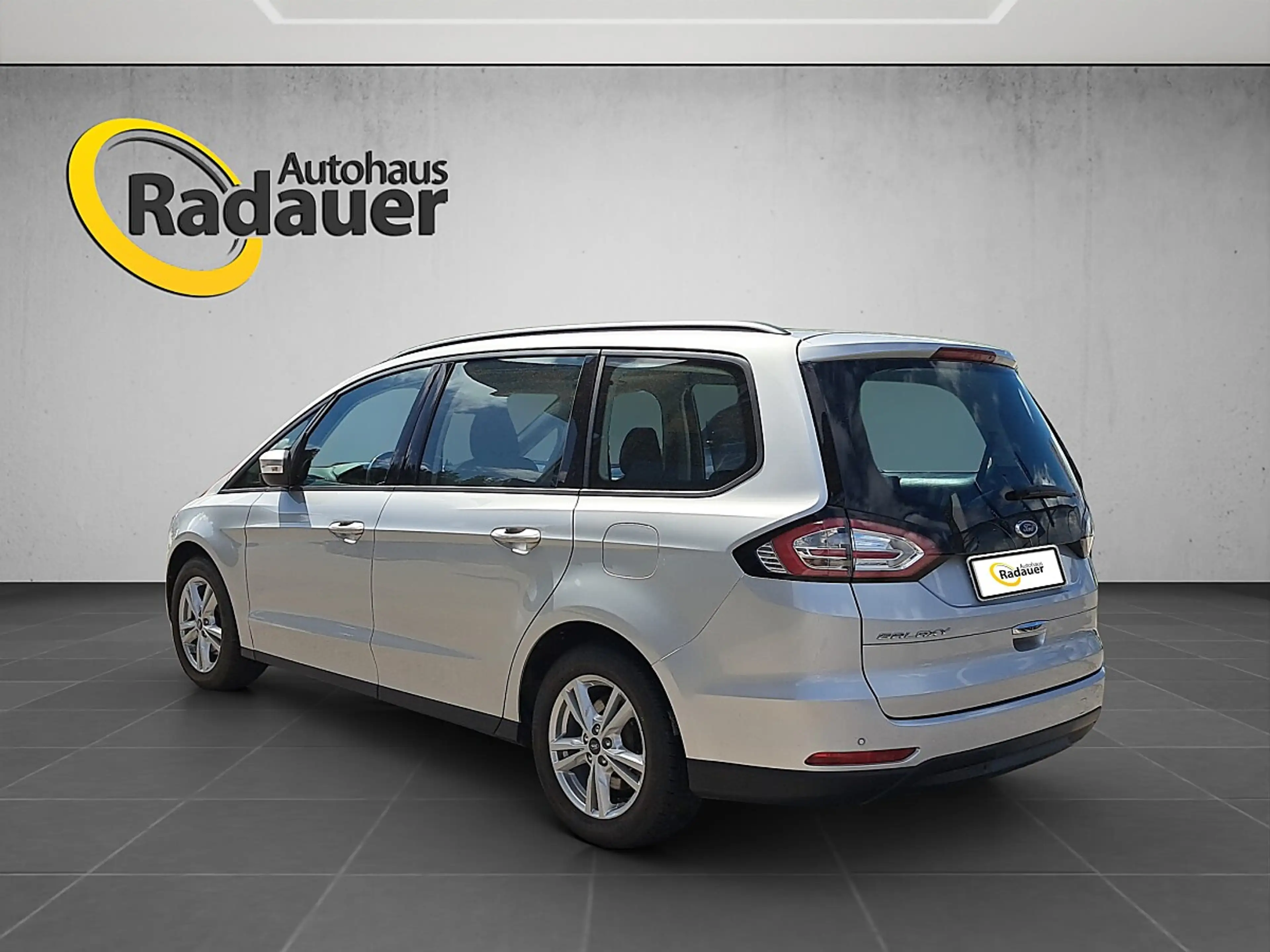 Ford Galaxy 2,0 EcoBlue SCR Business Aut. — photo 3