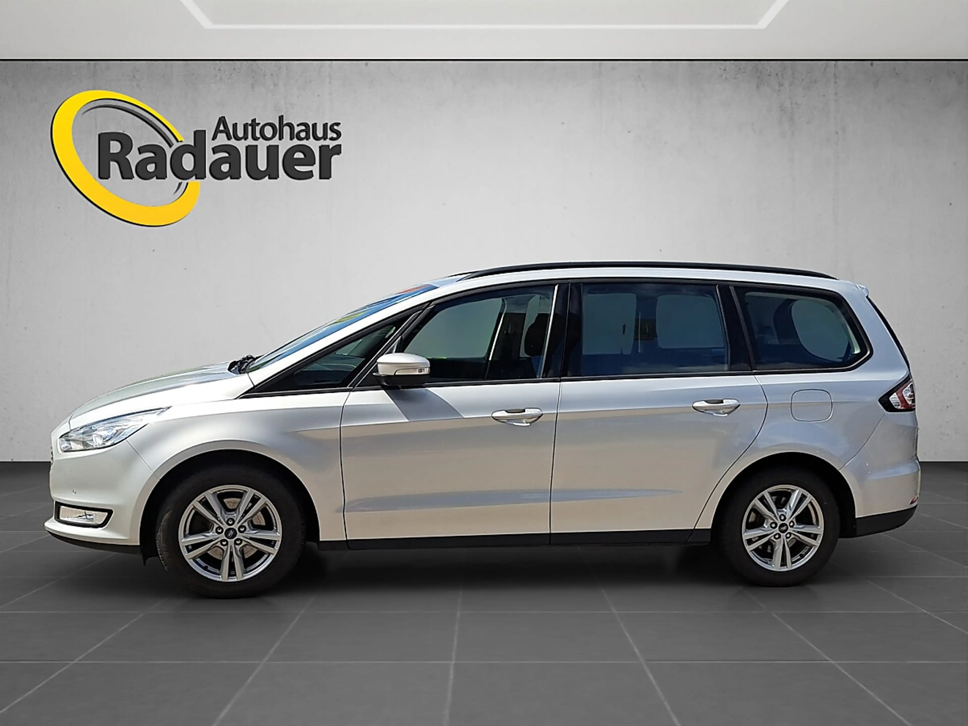Ford Galaxy 2,0 EcoBlue SCR Business Aut. — photo 2