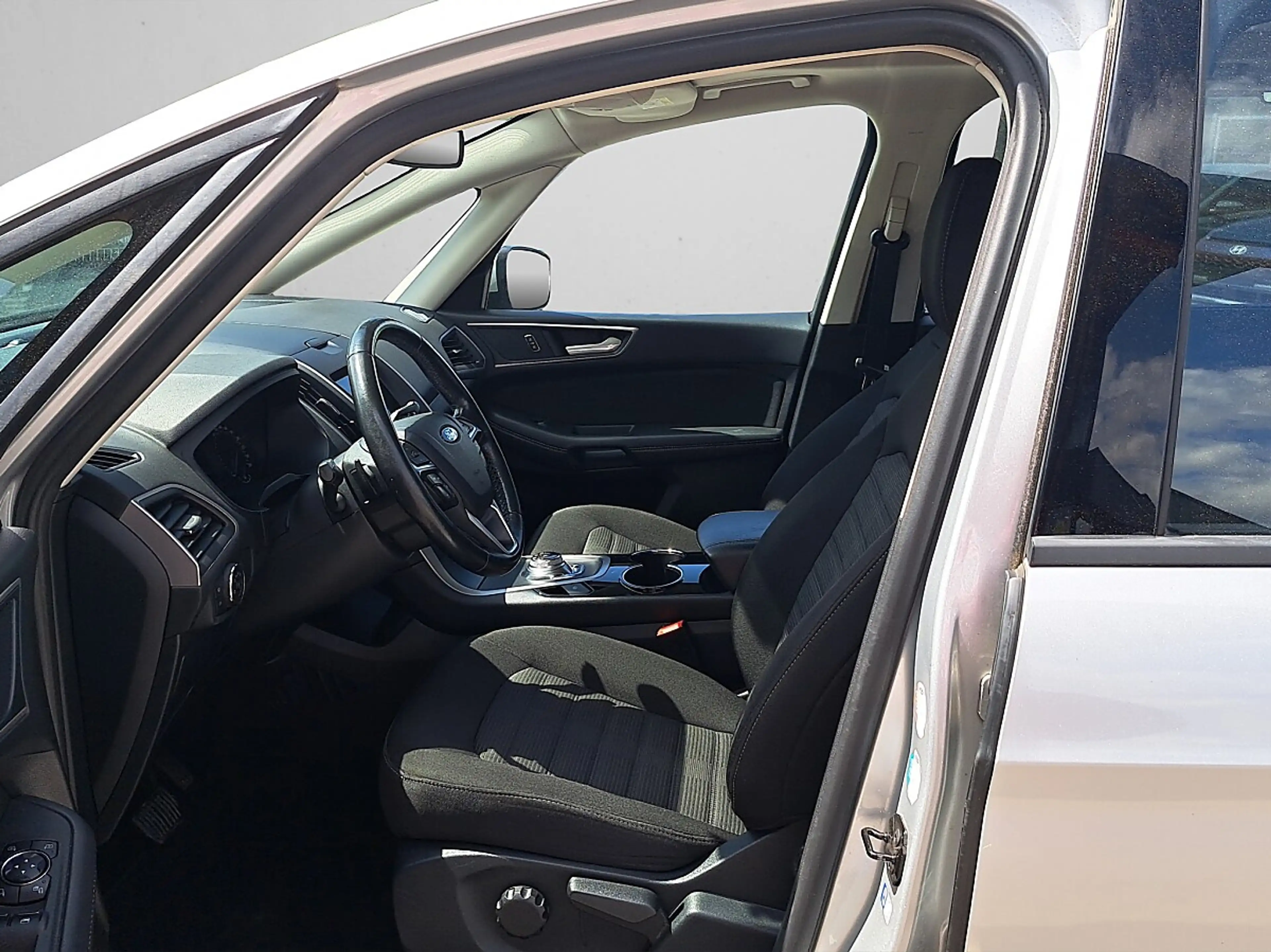 Ford Galaxy 2,0 EcoBlue SCR Business Aut. — photo 9