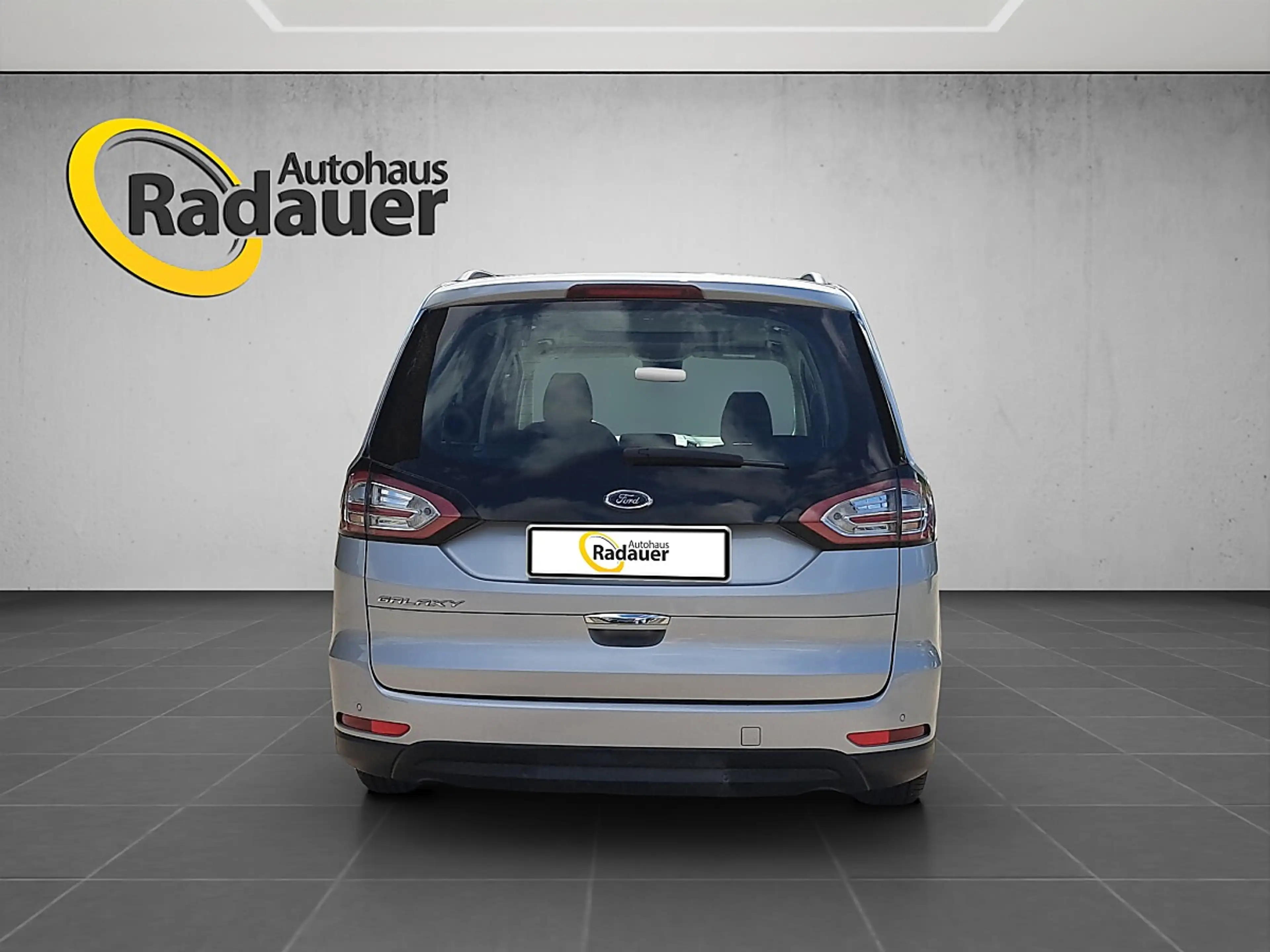 Ford Galaxy 2,0 EcoBlue SCR Business Aut. — photo 4